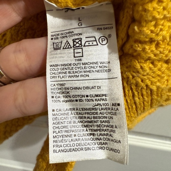 Old Navy Mustard Yellow Short Sleeve Sweater Knit Top Layer Staple - Picture 3 of 6